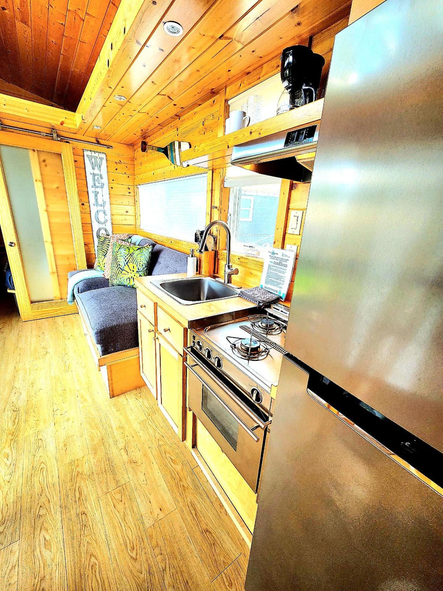 Orlando Lakefront Tiny Homes 6 Plus Month Rentals Rum bild